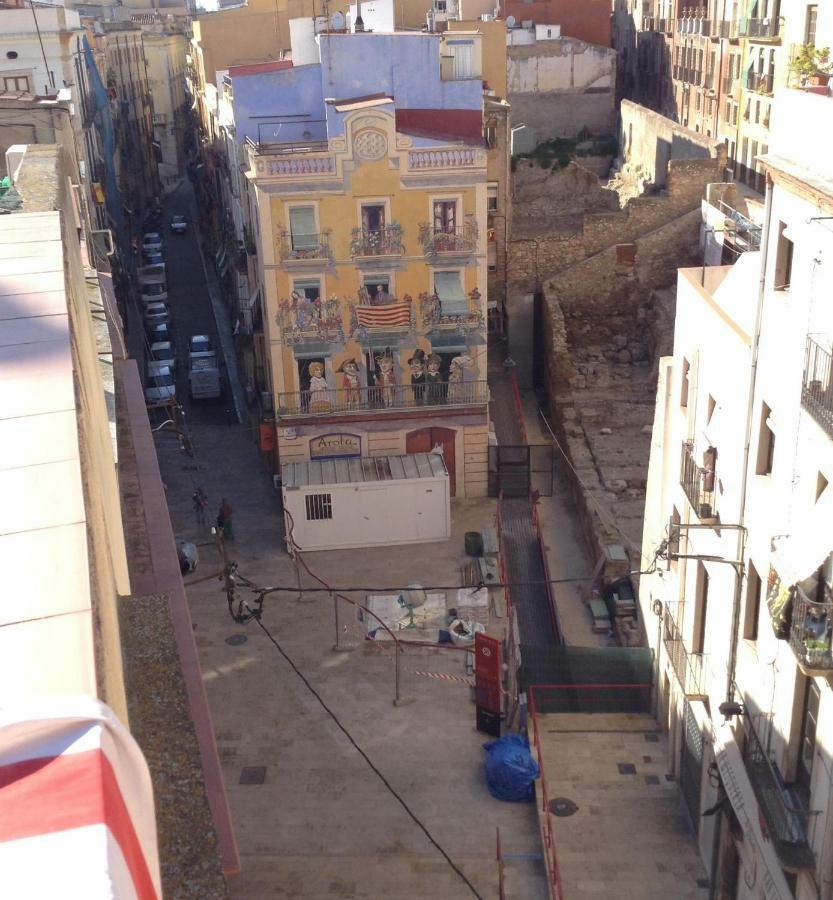 Apartamento En Plaza Sedassos Centro Historico Tarragona Exterior foto